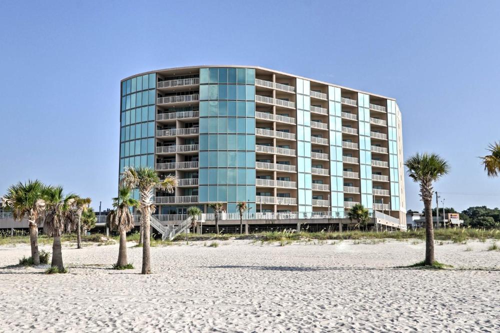Spacious Biloxi Getaway with Pools and Beach Access!